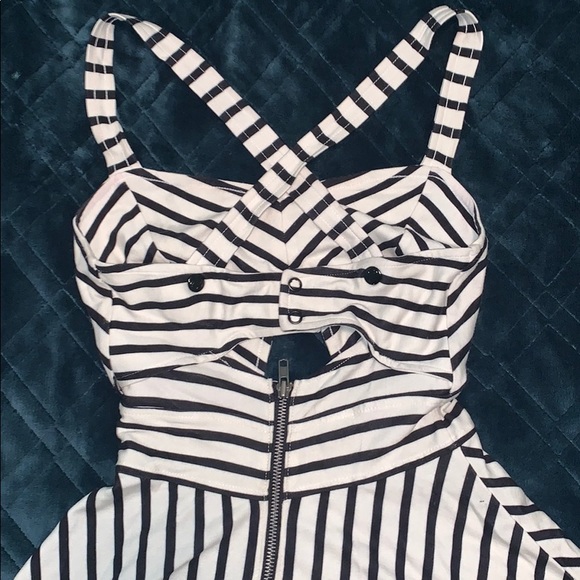 Volcom Skater Dress - Picture 3 of 3